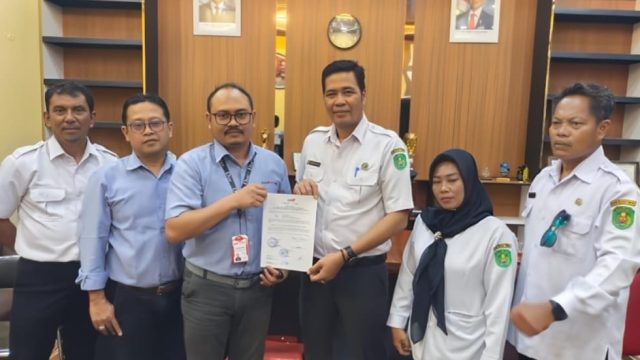 Desa Sepaso Timur Terima Bantuan Semenisasi Jalan Senilai Rp 727 Juta dari KPC