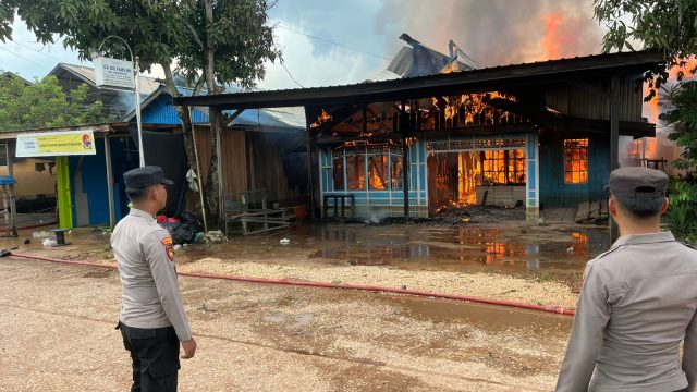 Jerit di Siang Bolong: Api Lahap 3 Rumah di Bengalon dalam 1 Jam 45 Menit