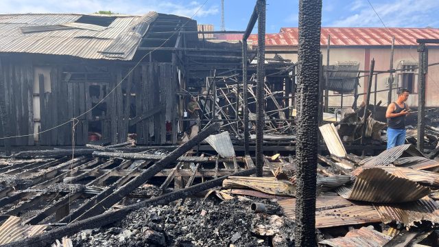 Diduga Korsleting, 3 Rumah di Bengalon Ludes Terbakar, Rugi Rp200 Juta