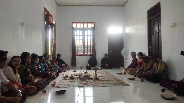Dipercaya Umat Hindu, Aiptu I Putu S Bertugas Beri Pembinaan dan Sahkan Pernikahan Secara Agama 