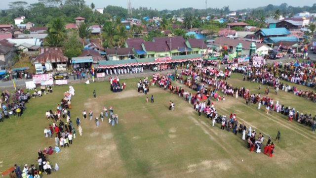500 Warga Tumpah Ruah Ikuti Karnaval Pembangunan HUT RI ke-81 di Sangkulirang, Polisi Pastikan Aman